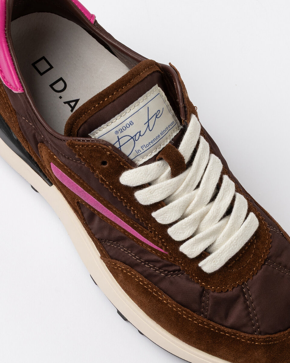 ATHLETA DE NYLON MARRÓN