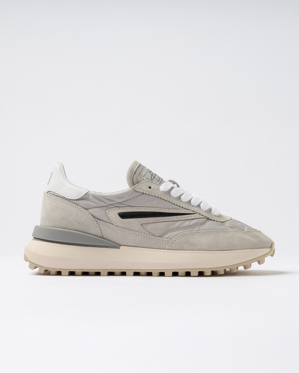 ATHLETA NYLON GRIS CLARO
